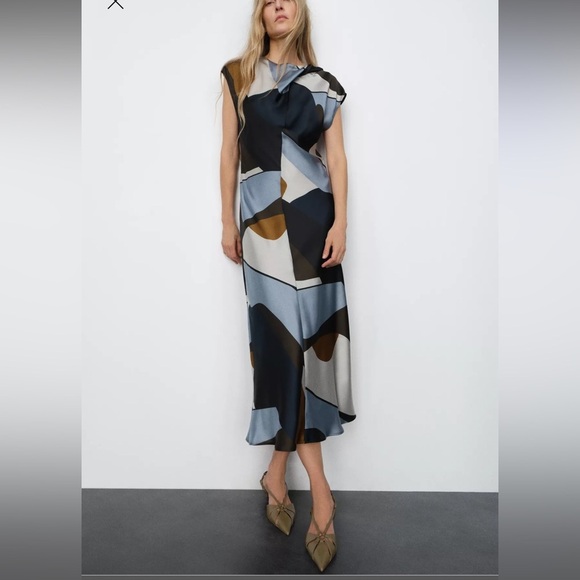 Sold sold Zara printed satin midi dress - Picture 2 of 5